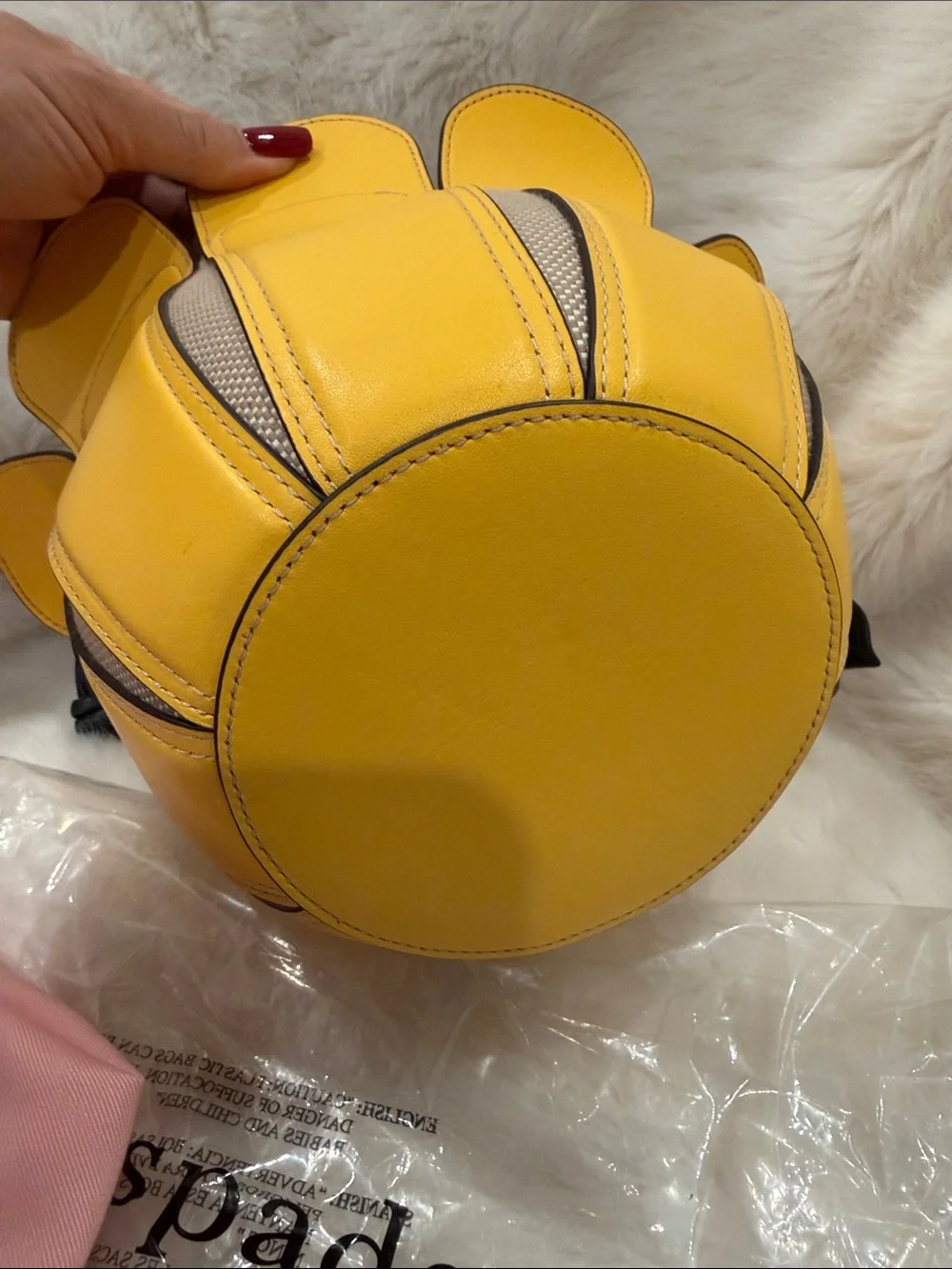 KATE SPADE TULIP BUCKET BAG med Yellow linen inside green leather accent NWT - Picture 4 of 9